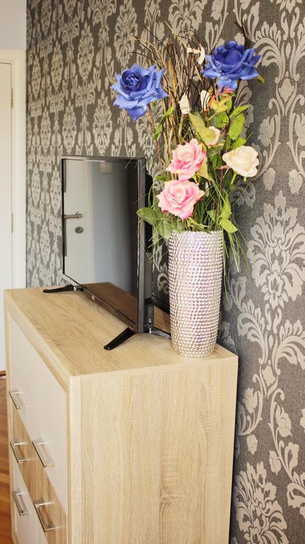 Kristi Lux Apartment Center Free Parking Fast Wifi Belgrado Buitenkant foto